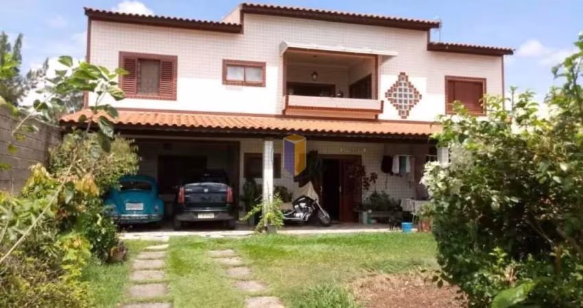 SOBRADO DE 3 DORMITÓRIOS (1 SUÍTE) - COND. IBITI DO PAÇO - CA2598