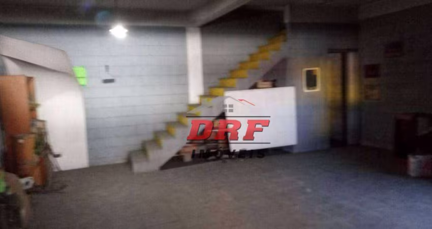 Sobrado com 2 dormitórios à venda, 280 m² por R$ 635.000,00 - Cidade Jardim Cumbica - Guarulhos/SP