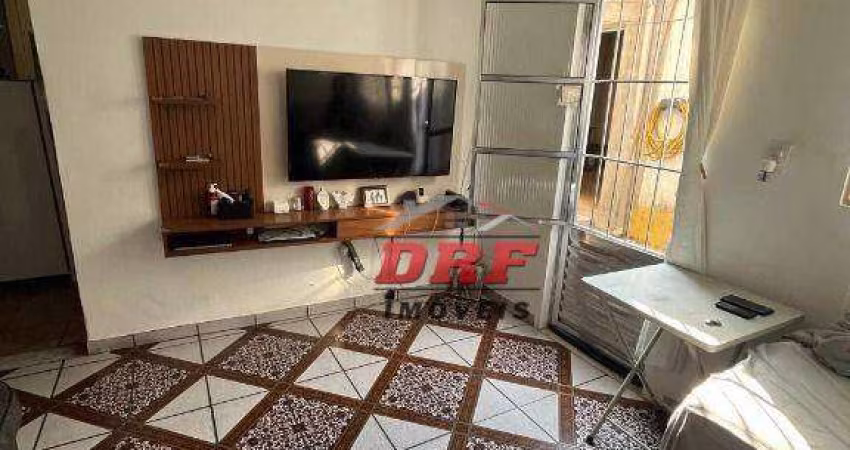4 Casas em um terreno de 250 m² com uma Loja Comercial
