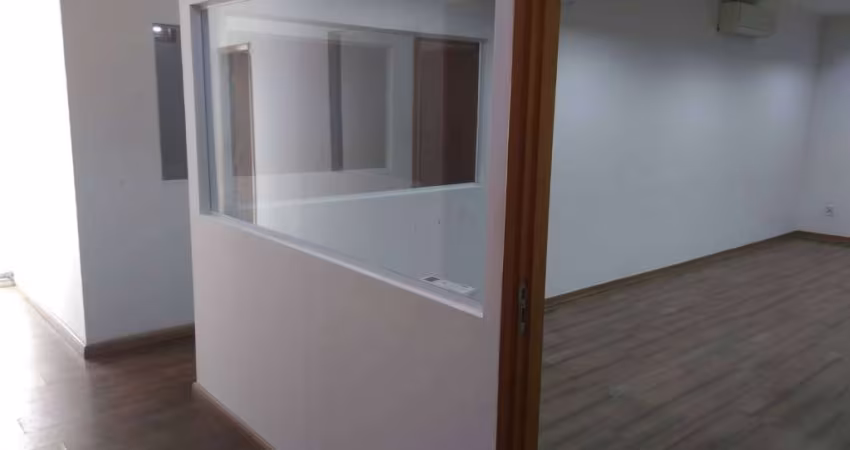 Sala comercial com 1 sala para alugar na Avenida Padre Antônio José dos Santos, 1558, Cidade Monções, São Paulo