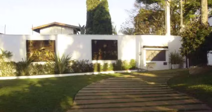 Casa a venda com 5 dormitórios 10 vagas represa Guarapiranga