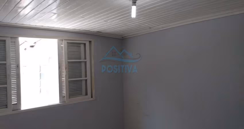 Casa Térrea para Locação em Osasco, Vila Yolanda, 1 dormitório, 1 banheiro, 1 vaga