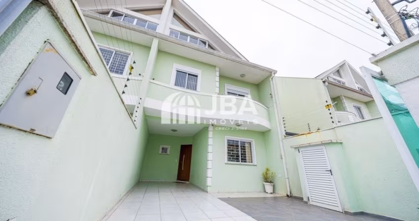 TRIPLEX DE FRENTE PARA RUA MOBILIADO