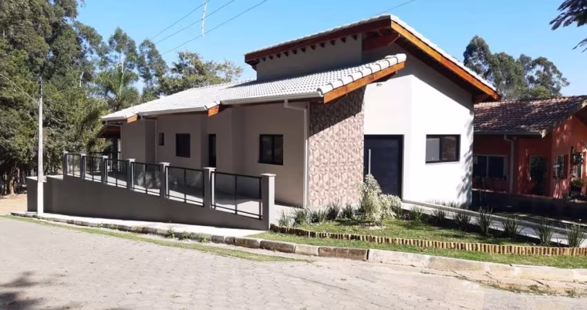 Casa em Condomínio para Venda em Atibaia, Condominio Portal Das Hortencias, 3 dormitórios, 2 suítes, 2 banheiros, 2 vagas