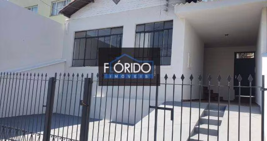 Casa para Venda em Atibaia, Centro, 3 dormitórios, 1 suíte, 2 banheiros, 2 vagas