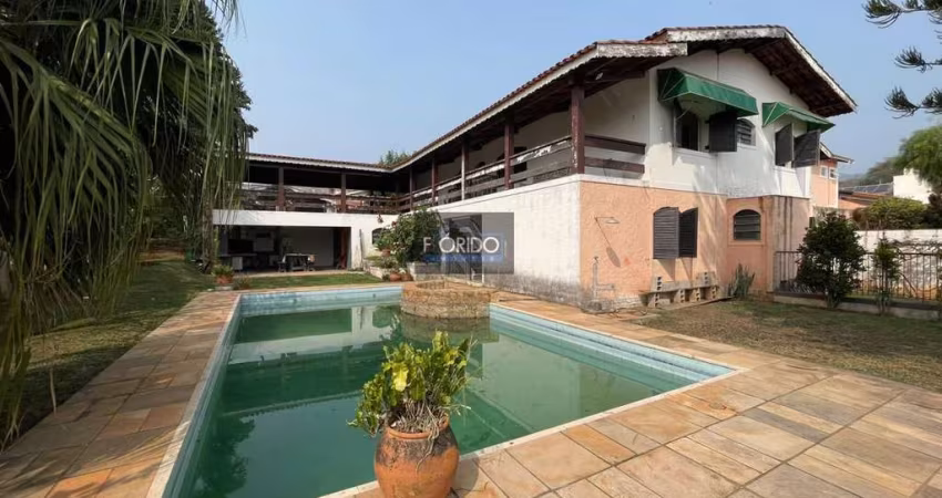 Casa para Venda em Atibaia, Vila Santista, 4 dormitórios, 2 suítes, 6 banheiros, 4 vagas
