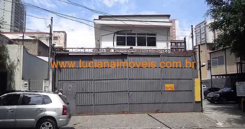 Predio comercial de 350 m² em 2 pisos na vila romana