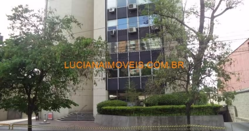 CONJUNTO COMERCIAL DE 204 M² NO BAIRRO CIDADE MONÇÕES