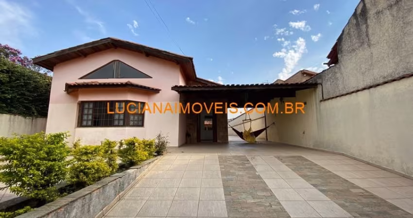 CASA DE 220 M² NO JARDIM 3 MONTANHAS - OSASCO