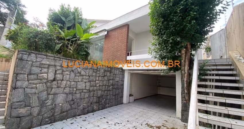 CASA DE 211 M² EM ALTO DE PINHEIROS