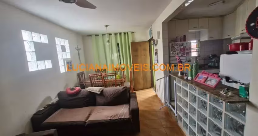Casa com 2 quartos para alugar na Rua Croata, Vila Ipojuca, São Paulo