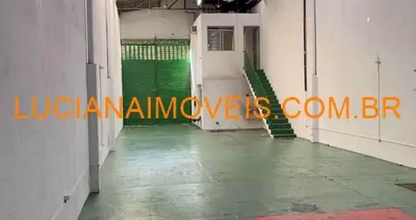 Galpão de 241 m² en vão livre com pedireito de 7 m. na vla anastacio