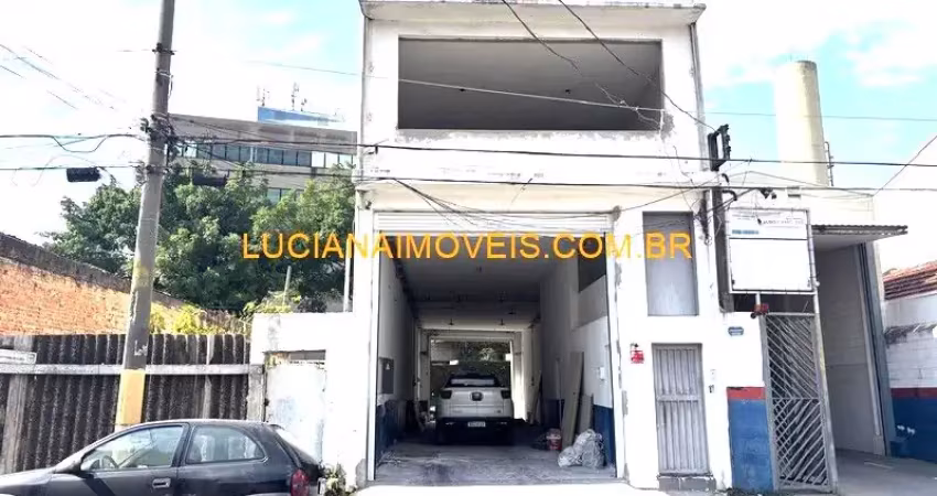 Galpão de 300 m² em 2 pavimentos de 150 m² com entrada para 2 ruas