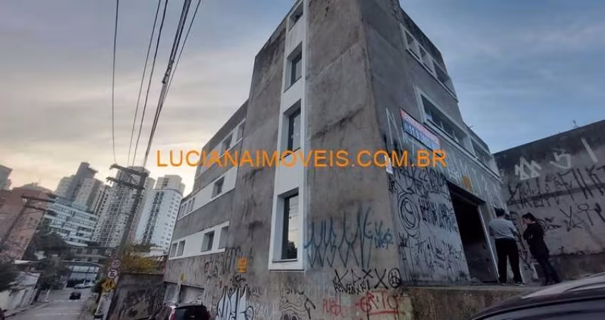 Ponto comercial/Loja/Box para aluguel e venda possui 620 metros quadrados