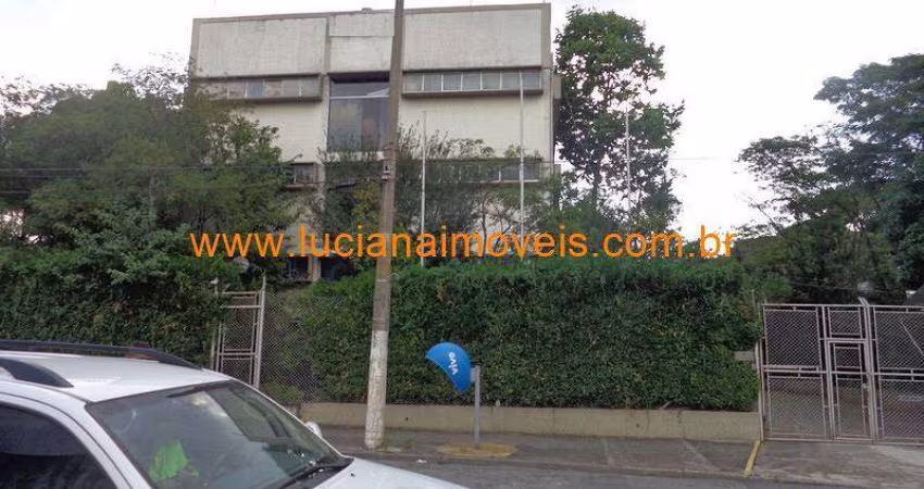 EXCELENTE PREDIO COMERCIAL