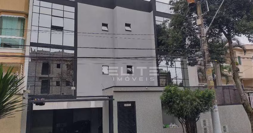 Cobertura com 103 m² de área privativa, 02 dormitórios sendo 01 suíte, 02 vagas de garagem cobertas e determinadas com tomada para carro elétrico.