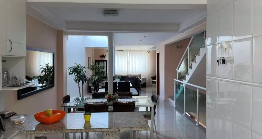 Magnífico sobrado vila scarpelli excelente local  santo andré