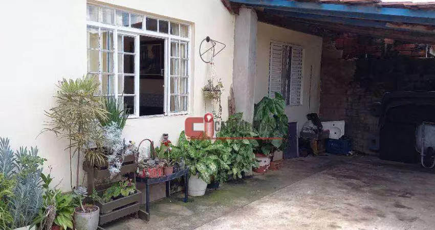 Casa com 2 dormitórios à venda, 81 m² por R$ 440.000,00 - Arco Iris - Jaguariúna/SP