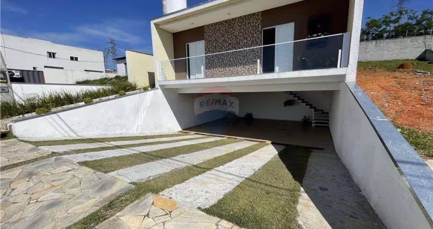 Casa à venda com 4 dormitórios, suíte e piscina no condomínio veneza em cézar de souza - mogi das cruzes