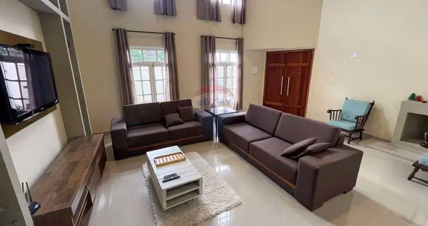 Casa à venda no Residencial Alagarve em Mogi das Cruzes