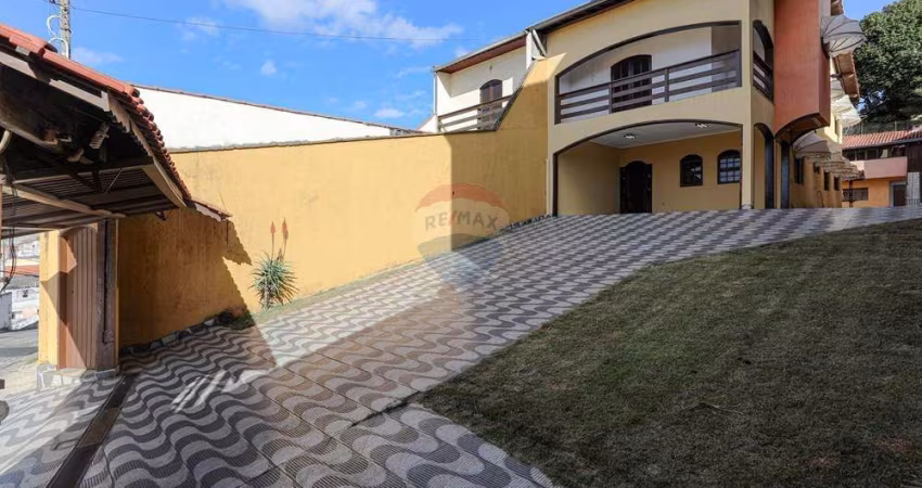 Sobrado com 4 dormitórios a venda na Vila Mogi Moderno