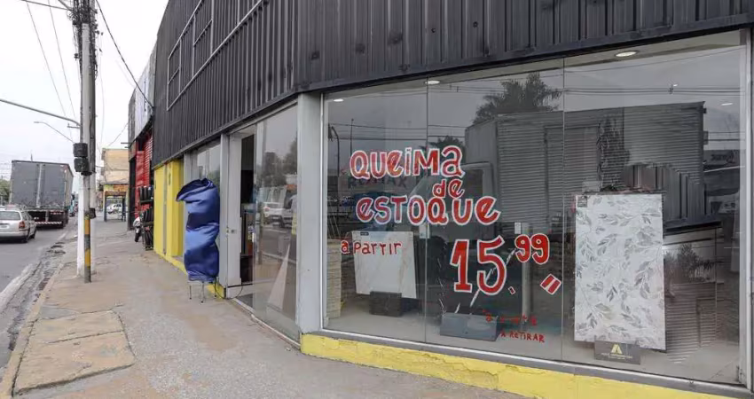 Ponto comercial para alugar na Rua Salvador Rugiero, 1, Vila Maluf, Suzano