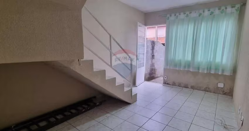 Casa em condomínio com 2 dormitórios no jardim são pedro