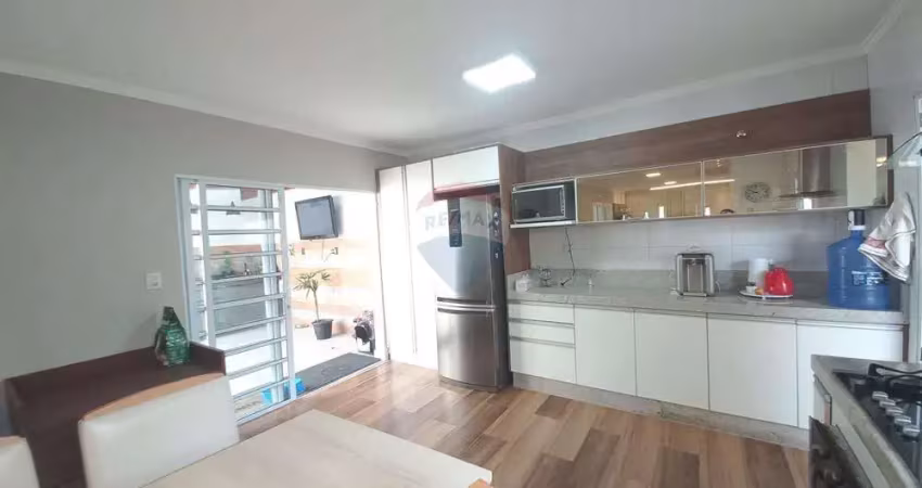 Locação - casa térrea com 03 dormitórios em mogi das cruzes / sp.