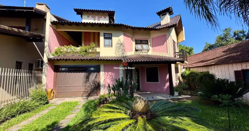 Belíssima casa à venda em Novo Hamburgo no bairro Canudos