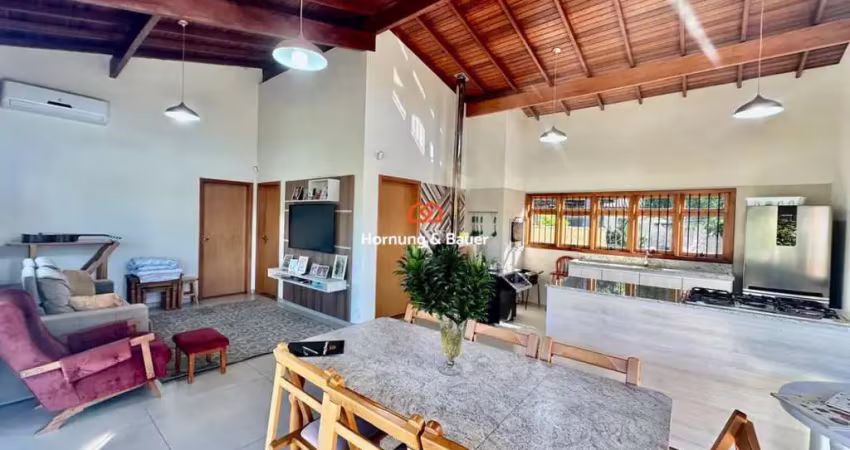 Casa com quiosque e amplo espaço de pátio à venda em novo hamburgo no bairro são jorge!