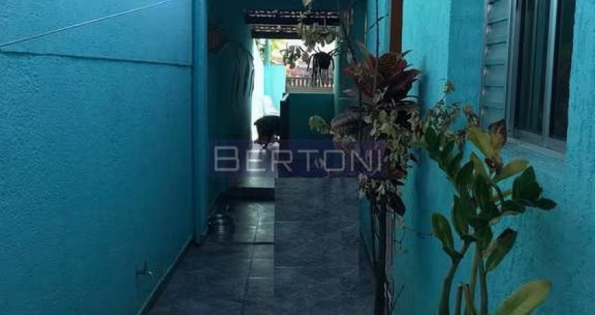 Vende-se Casa Assobradada com 02 Dormitórios, 01 Suíte, 02 Vagas de Garagem em Vila Santa Luzia  Taboão São Bernardo do Campo