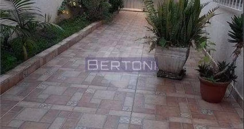 Vende-se Casa Térrea com 03 Dormitórios, 01 Suíte, 06 Vagas de Garagem em Jardim da Saúde São Paulo