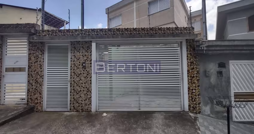 Vende-se Sobrado com 03 Dormitórios, Sacada, 10 vagas, Portão Automático em Taboão Vila Santa Luzia São Bernardo do Campo