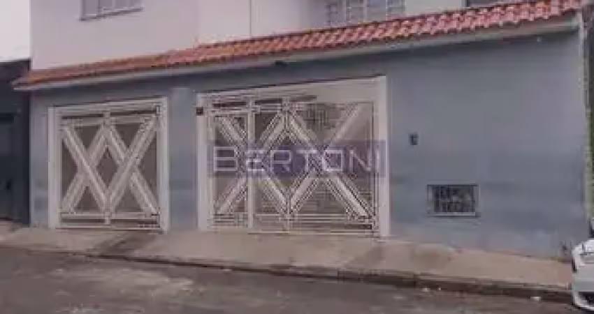 Vende-se sobrado com 02 dormitórios, 02 vagas com portão automático localizado em vila livieiro são paulo