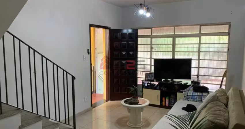 Casa com 3 quartos para alugar no Parque Maria Domitila, São Paulo 