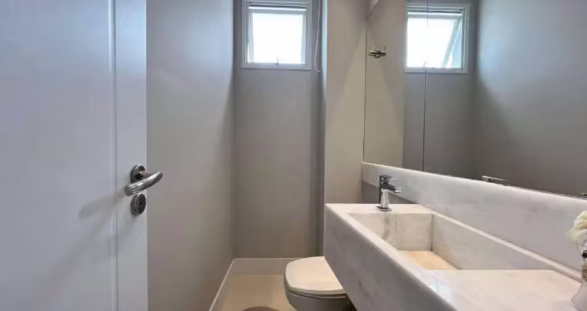 Apartamento semimobiliado no Centro de Itajaí!