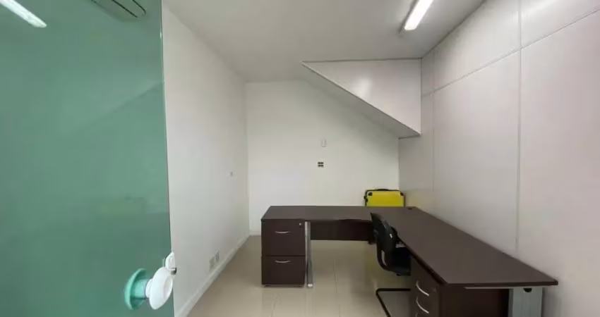 Casa comercial com 8 salas para alugar na Rua Treze de Maio, 47, Centro, Itajaí
