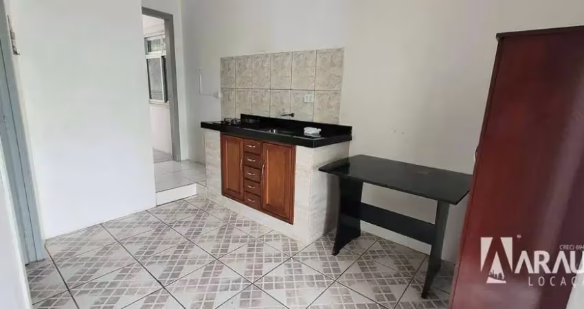 Kitnet com 1 dormitório para alugar, 40 m² por r$ 1.800,00/mês - centro - navegantes/sc