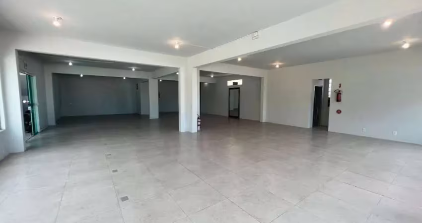 SALA COMERCIAL DE 160m² NO BAIRRO SANTA REGINA