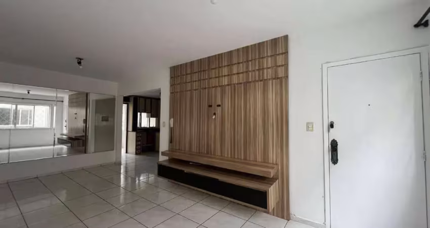 Apartamento semimobiliado no bairro São Judas - Itajaí/SC