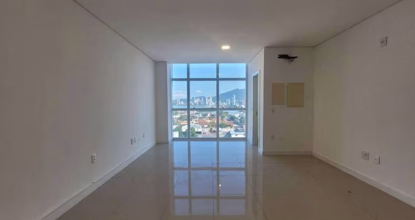 Sala para alugar, 40 m² por R$ 2.605,00/mês - Centro - Navegantes/SC