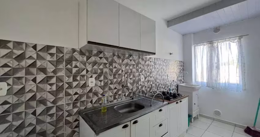 Apartamento semimobiliado no bairro Espinheiros - Itajaí/SC