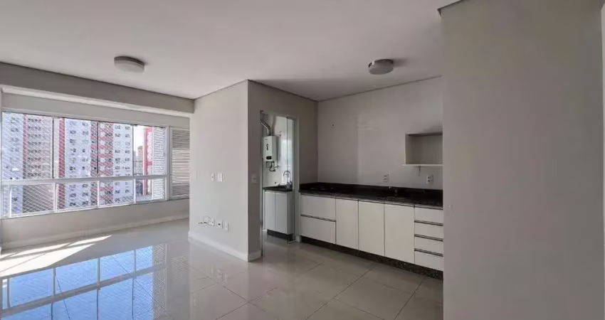 Apartamento com 3 dormitórios no centro - itajaí/sc