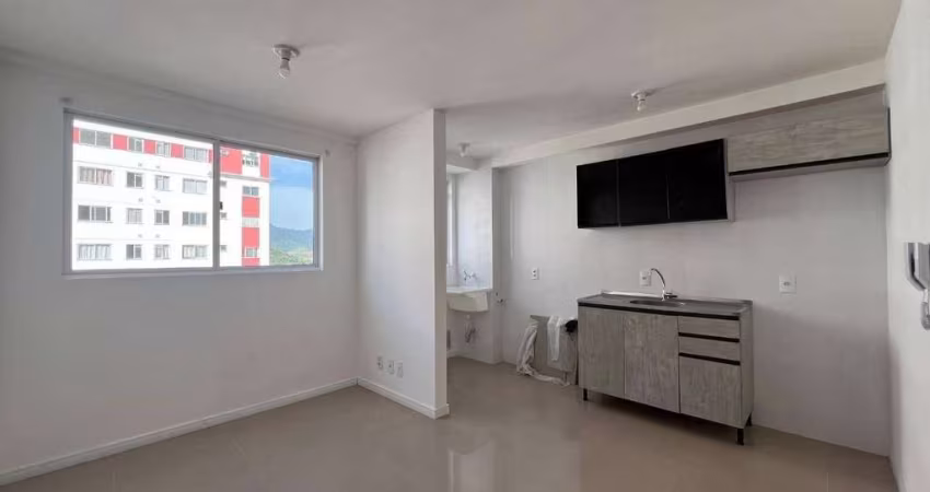 Apartamento com 2 dormitórios no bairro Carvalho - Itajaí/SC