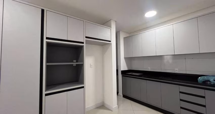 Apartamento semimobiliado no bairro Cordeiros - Itajaí/SC