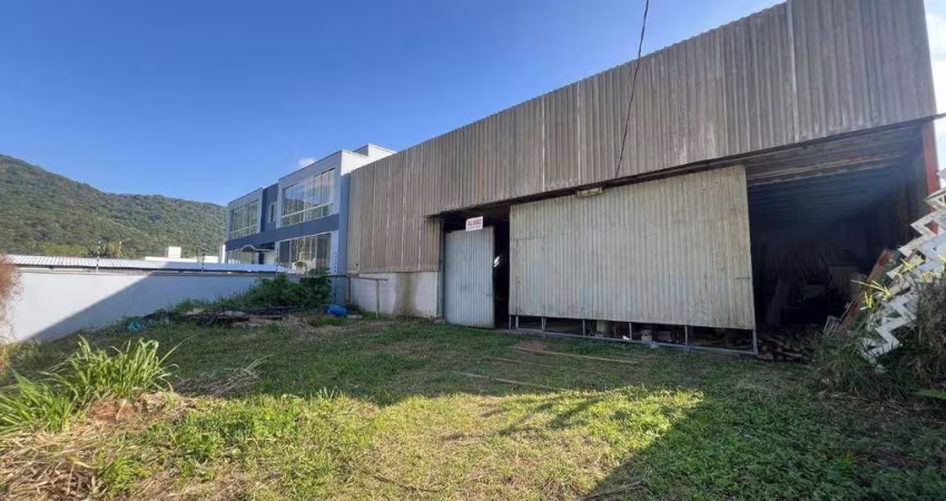 Galpão com 200 m²  no bairro Ressacada - Itajaí/SC