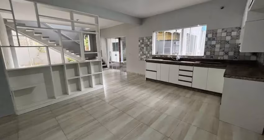 Sobrado com 04 dormitórios para alugar no centro - penha