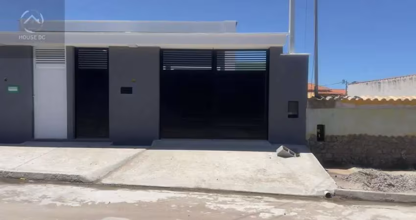 Casa com 3 quartos à venda na Rua Carlos Ribas Perdigão, 8, Jardim Atlântico Central (Itaipuaçu), Maricá