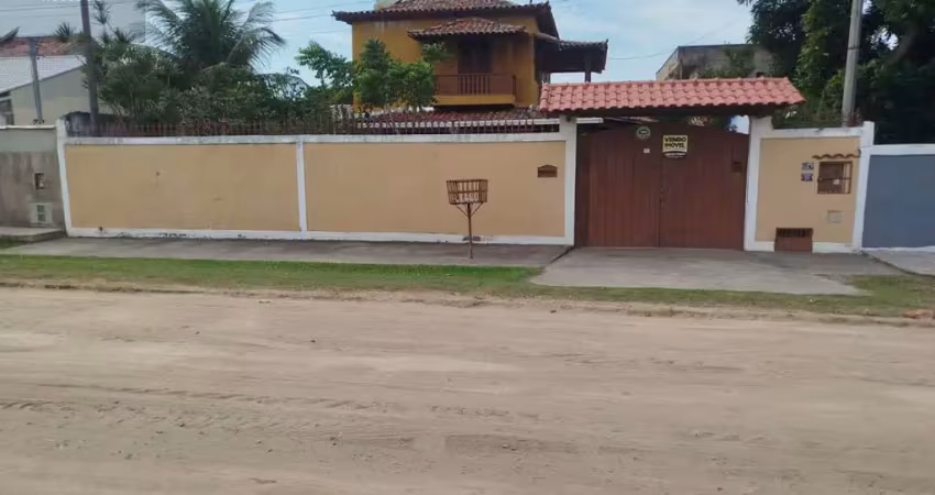 Casa com 4 quartos à venda na AVENIDA ARARUAMA, 20, Novo Horizonte, Araruama