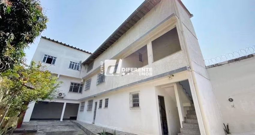 Casa com 2 dormitórios para alugar, 330 m² por R$ 3.173,61/mês - Centro - São João de Meriti/RJ